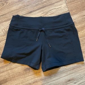 Lululemon short shorts size M